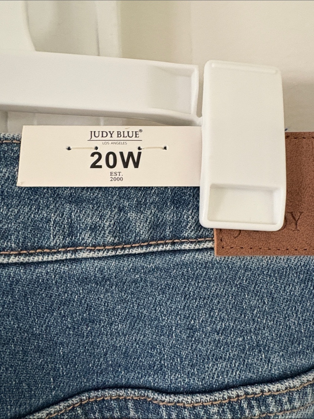Judy Blue High Waist Queen Hearts Jeans - Picture 8 of 11